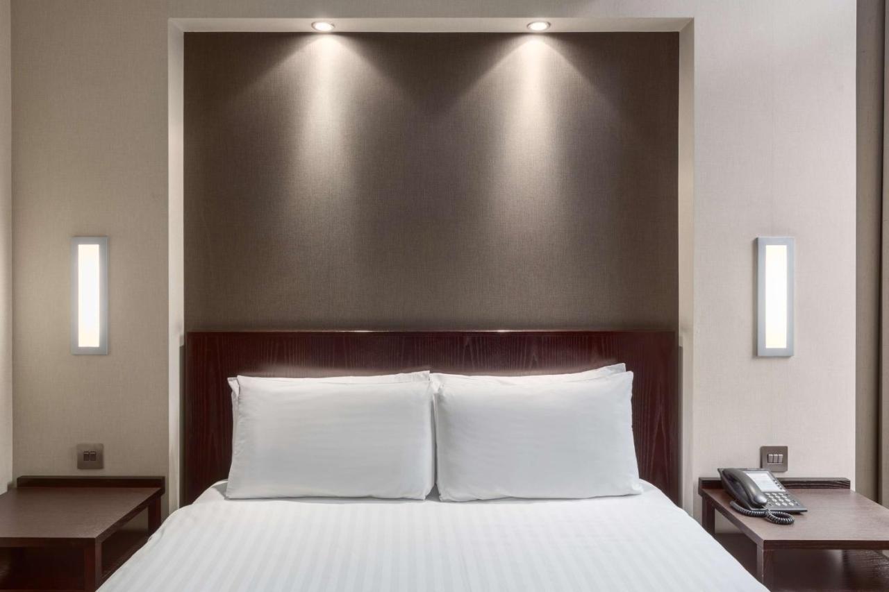 Готель Nh London Kensington Номер фото