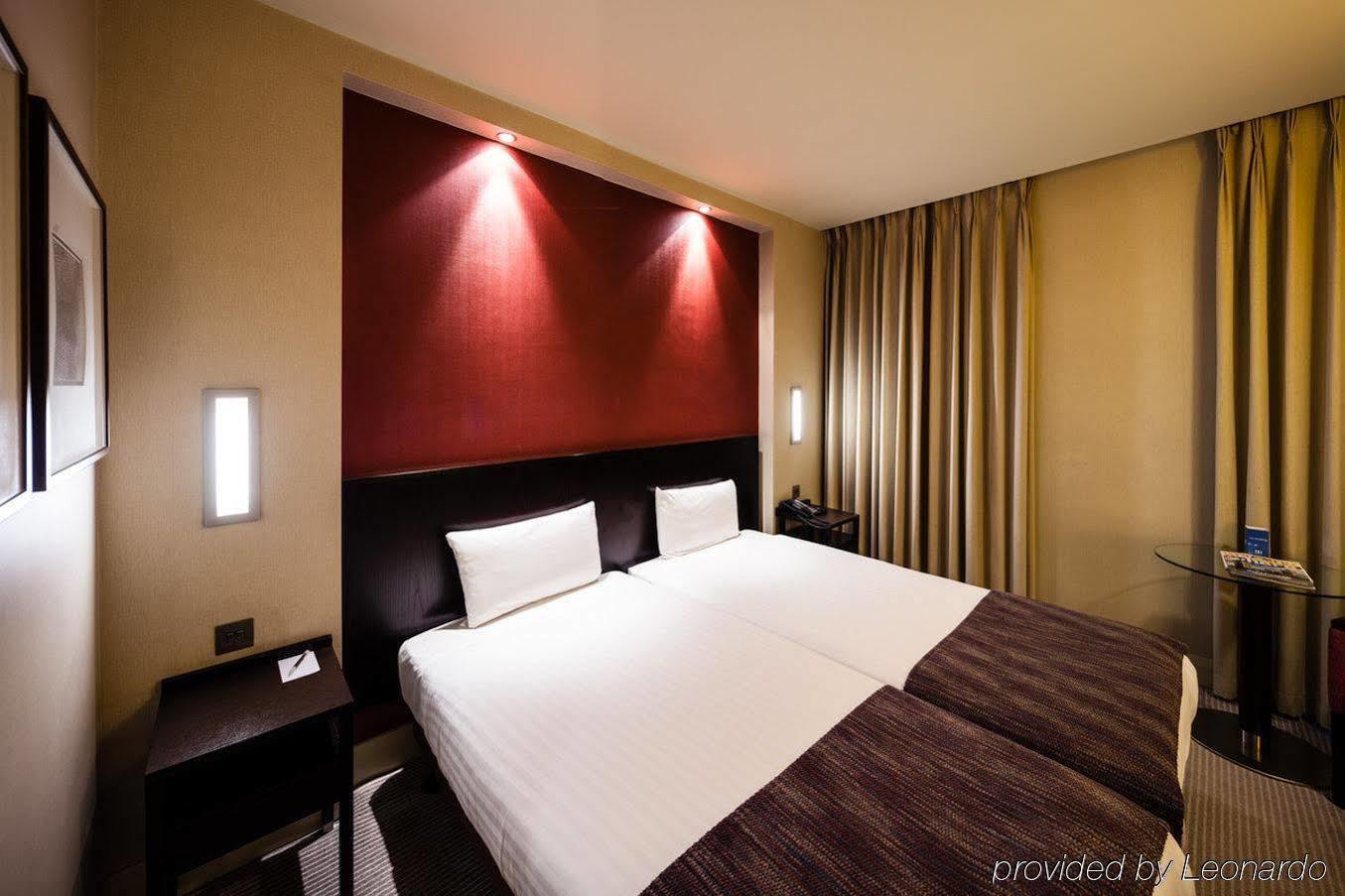 Готель Nh London Kensington Екстер'єр фото